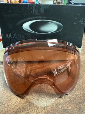 Brand new Oakley replacement lense for Canopy snow goggle in Rose